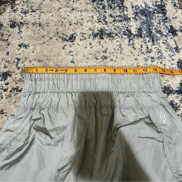 FP Movement by Free People Gray The Way Home Athletic Shorts Size Medium - Picture 4 of 6